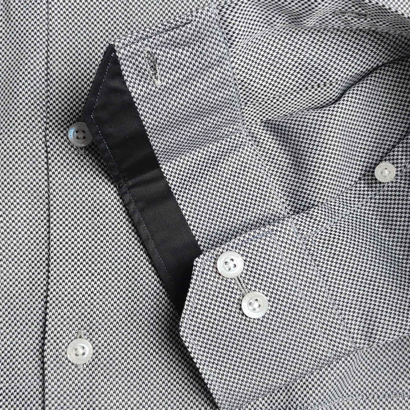Shepherd Houndstooth Shirt In Smokey Black